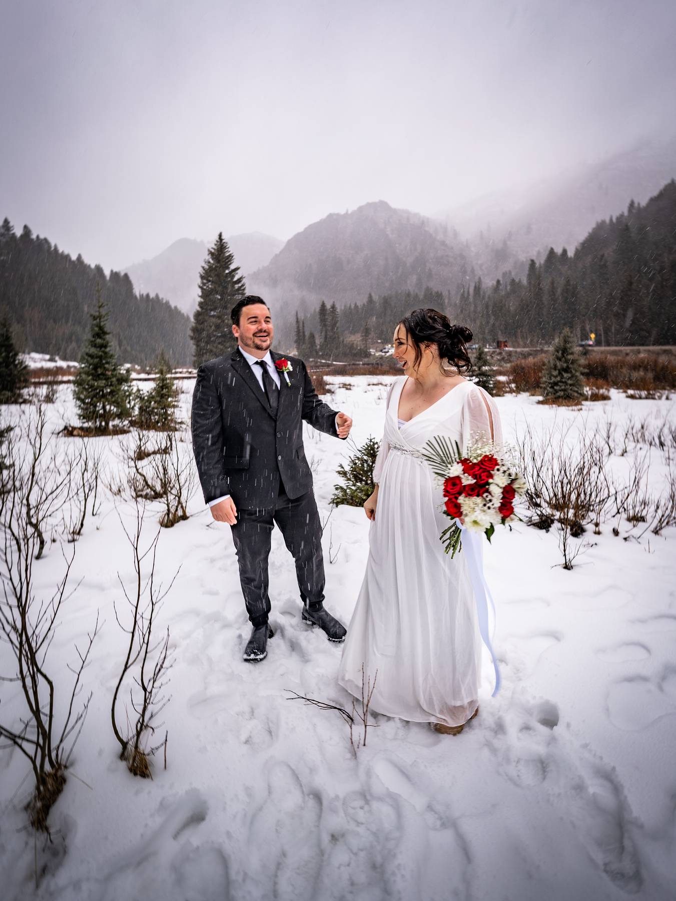 Snowy winter elopement in Utah Big Cottonwood Canyon